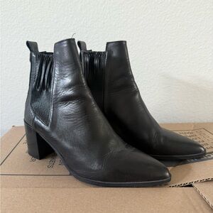 Zara Black Leather Pointed Toe Ankle Booties